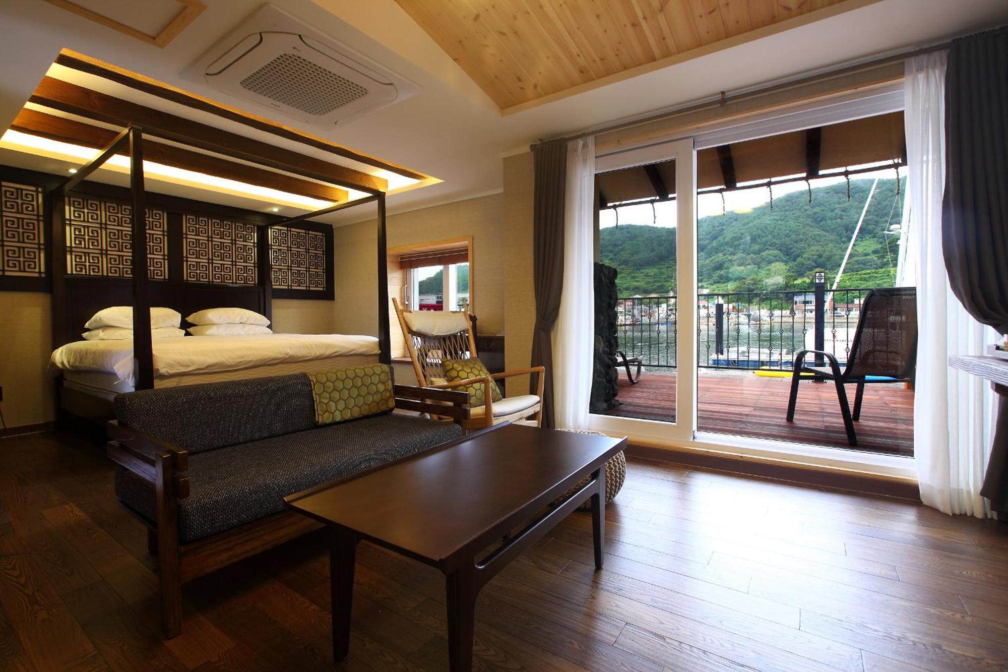 Tongyeong Hansan Marina Resort Room photo